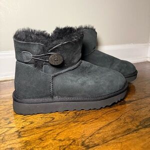 UGG Mini Bailey Button Boot